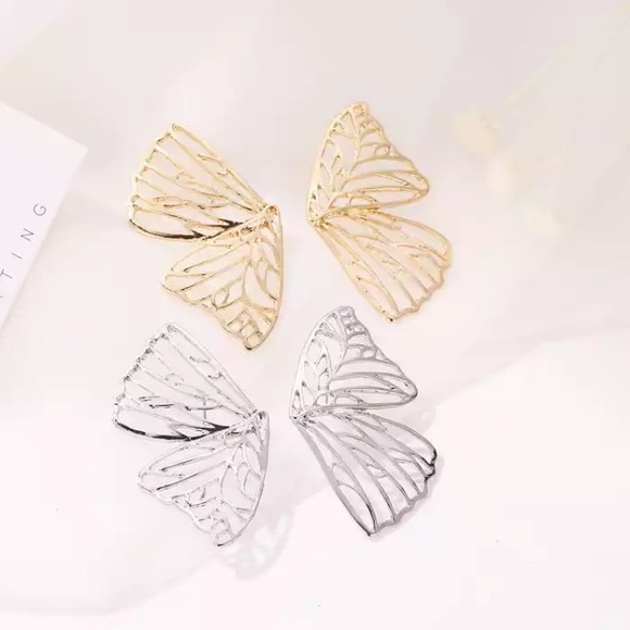 “Monarch Queen” Butterfly Wing Statement Earrings - Picture 3 of 7